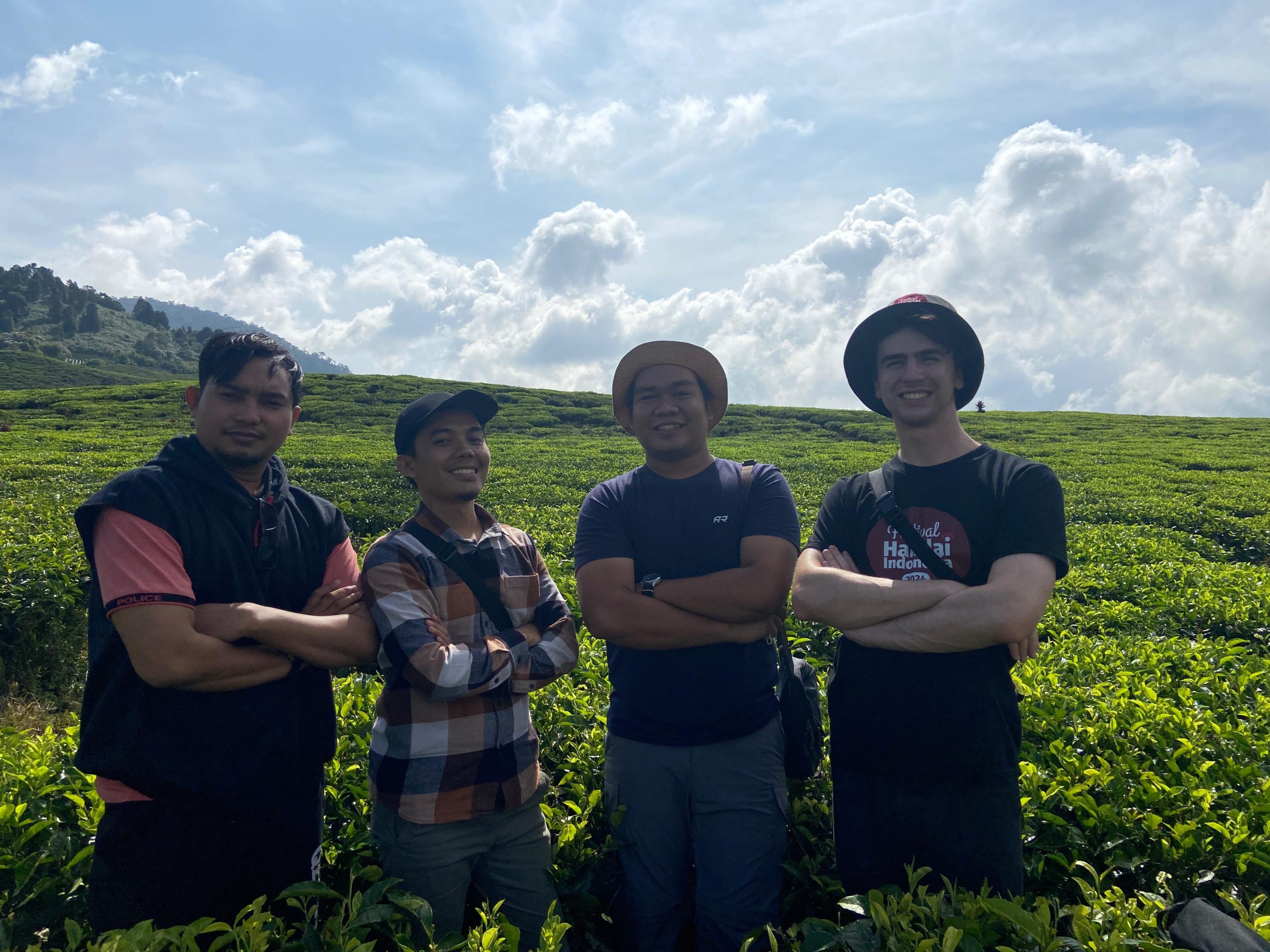 group imerssion class to learn indonesian